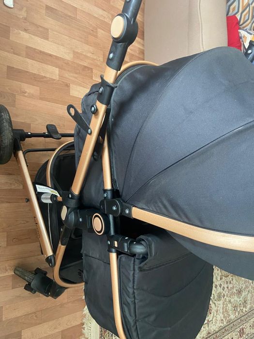 Продам детскую коляску