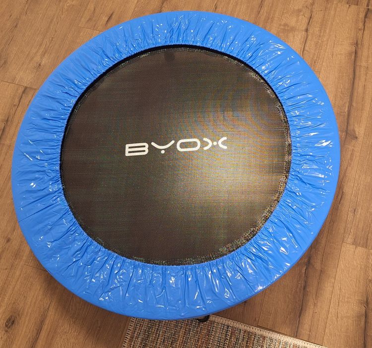 Нов малък батут Byox