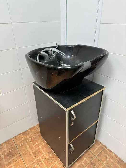 Продается оборудования для парикмахерской