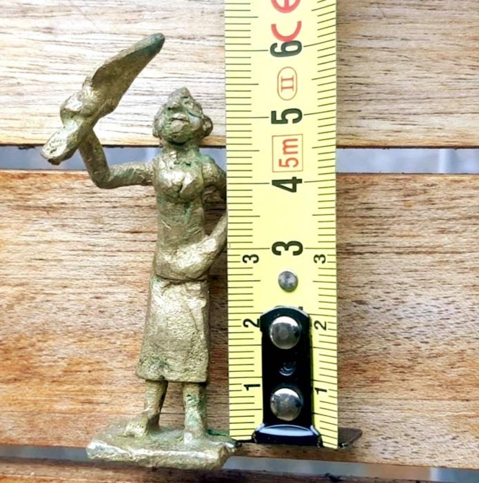 Голяма колекция бронзови фигури