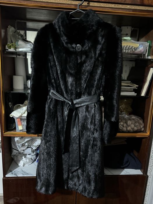 Продам норковую шубу