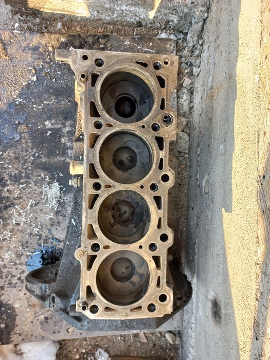 Продам поршень на CDI 611 двигатель