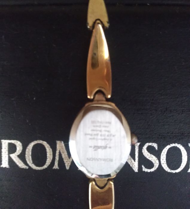 Женские часы "Romanson"