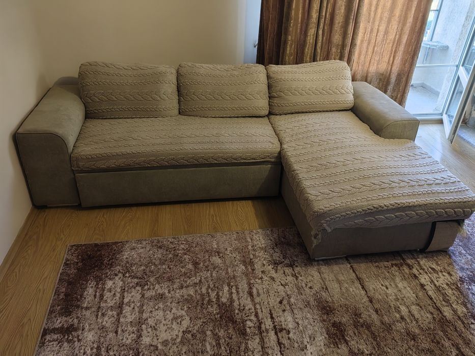Голям ъглов диван
