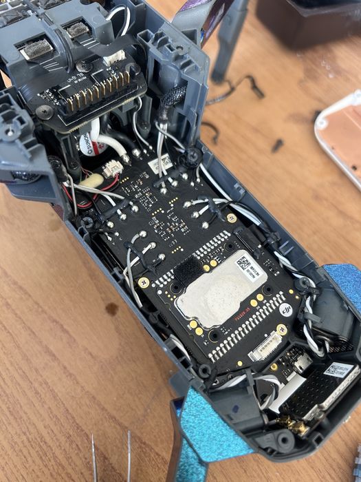 Ремонт на дронове и батерии DJI, Xiaomi, GoPro, Parrot, Autel. Части!!