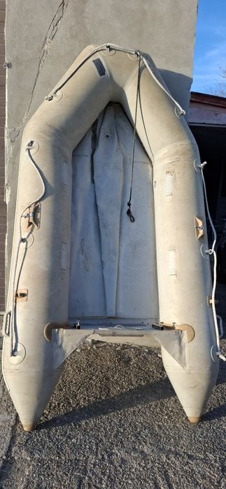 Barca pneumatica Quicksilver si motor  Tohatsu 5 cp, podina rigida,