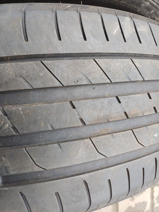 Гуми 235/40/19 Нексен