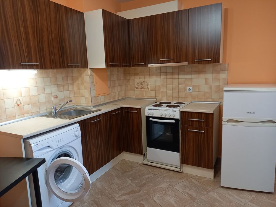 Дава се под наем Двустаен апартамент в с. Слатина, Област Пловдив - 50 кв.м за 510 € - Снимка #2