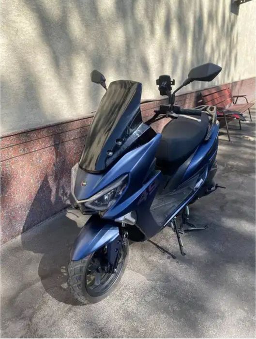 Skuter sotiladi GST tiger