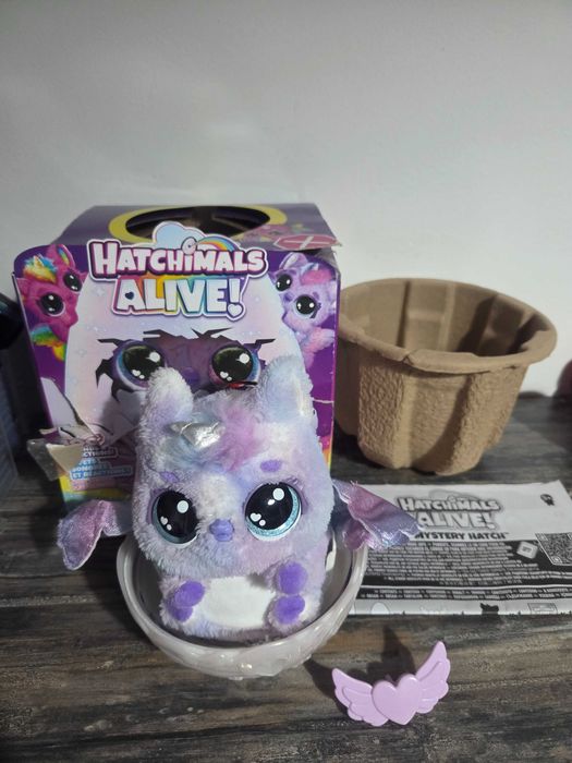 Hatchimals Alive, Pufficorn, ca nou,+ cutie