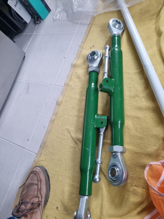 Tirant central tractor john deere catg 2 preț 300 lei se poate trimite