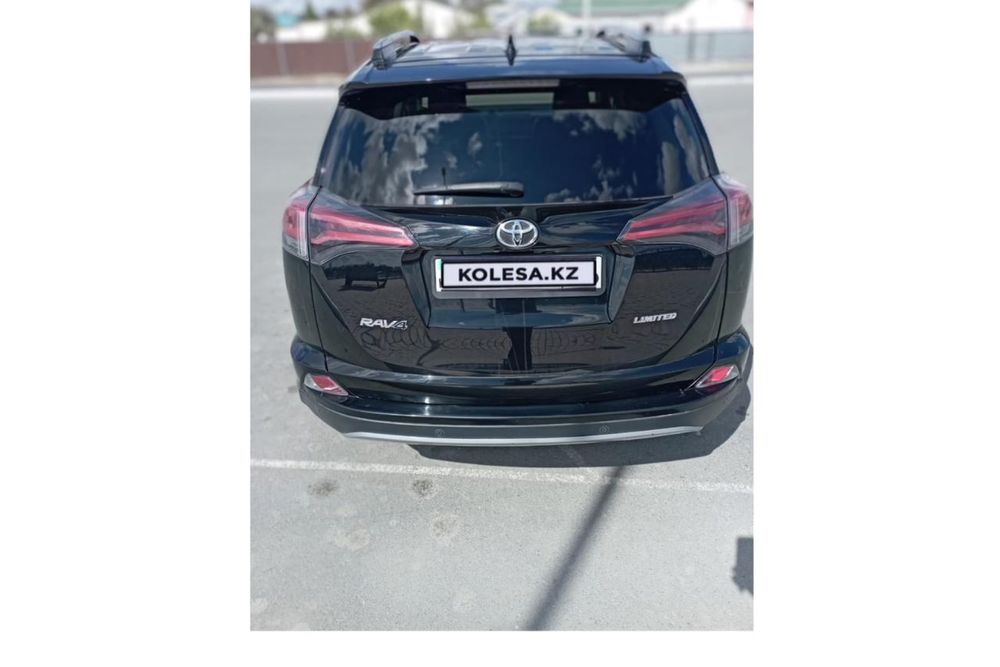 Toyota Rav4 сатылады.