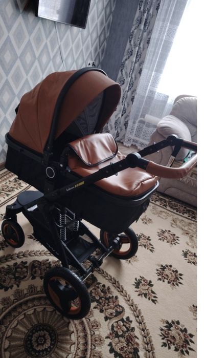 Детская коляска 3 в 1