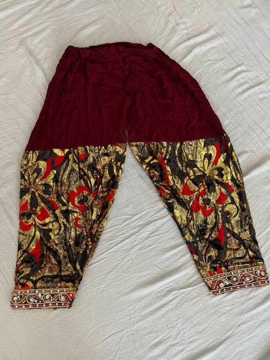 Ko'ylak lozim 50 52 razmerda to'g'ri keladi