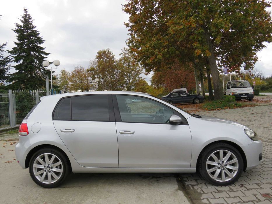 Volkswagen Golf 6 1.6Tdi DSG Navi регистриран