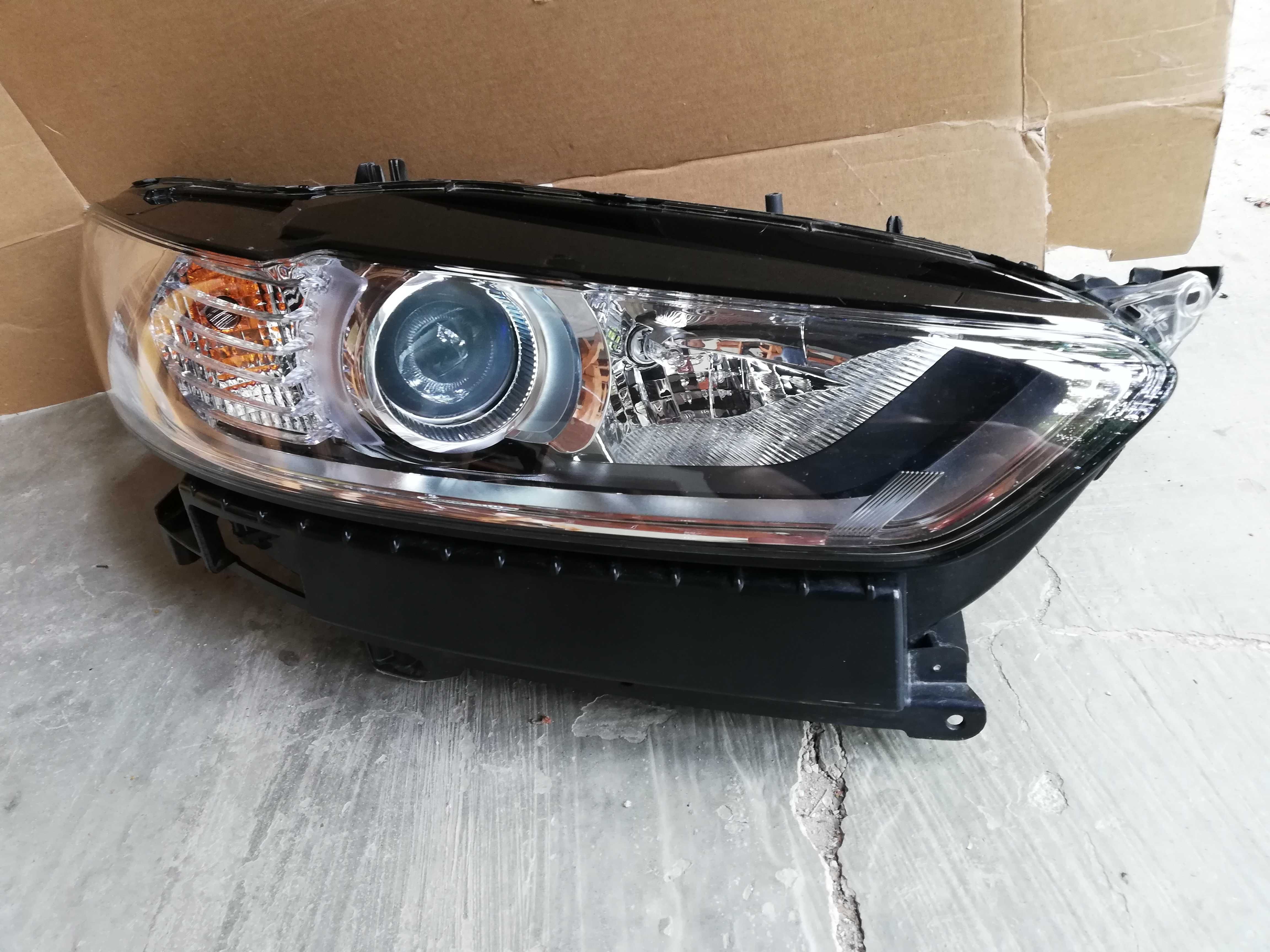 Фар Форд Мондео МК5 десен/Фар Ford Mondeo MK5 15-18 Оригинален гр ...