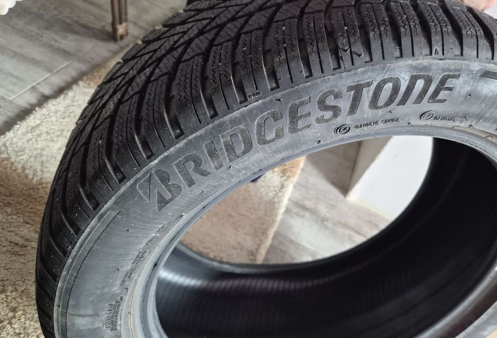 Зимни гуми Bridgestone