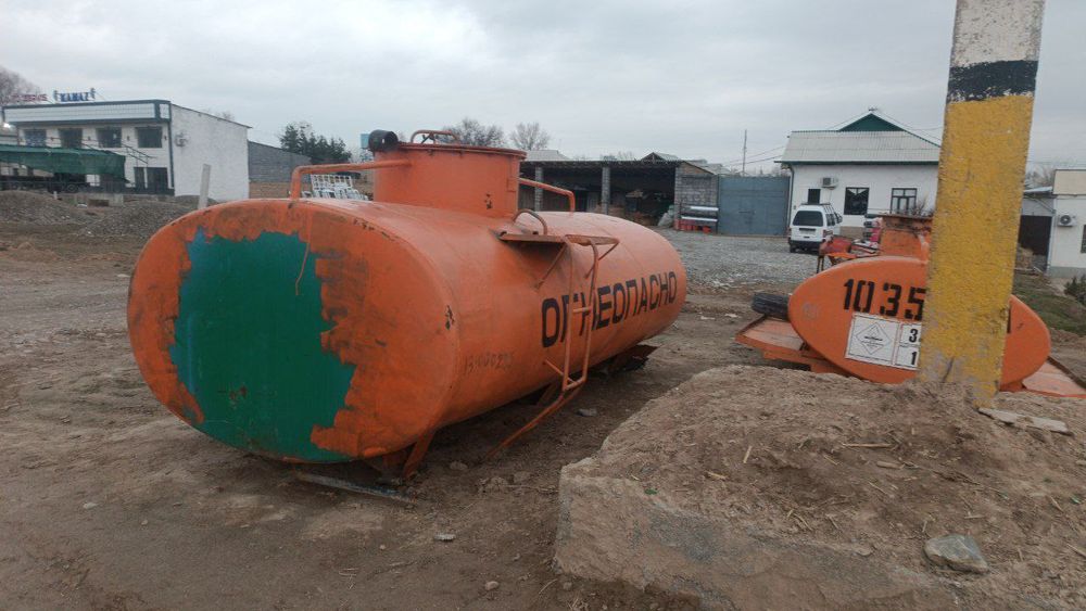 Цистерна ёмкость бочка бензавоз вадавоз