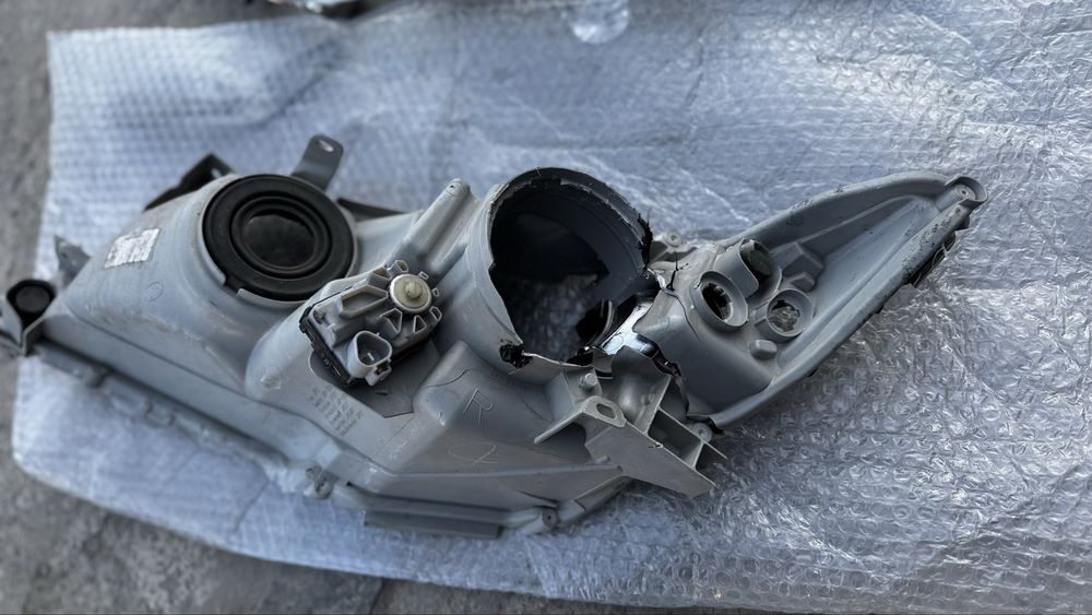 Продается фары камри