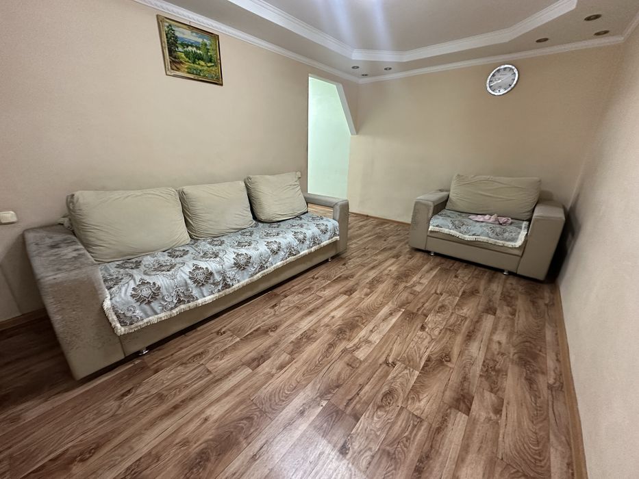 Комплект (диван)