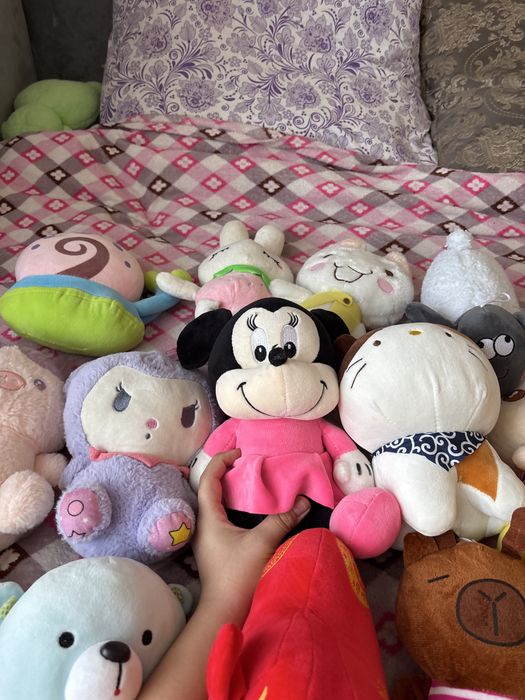 Игрушки мягкие.