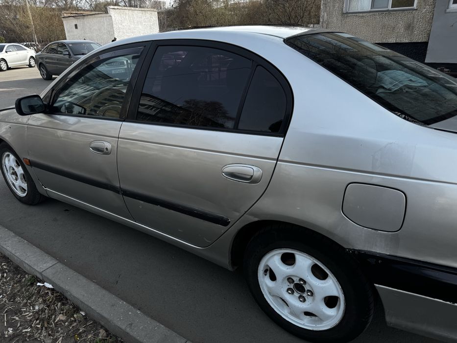 Продам Avensis 1999 г