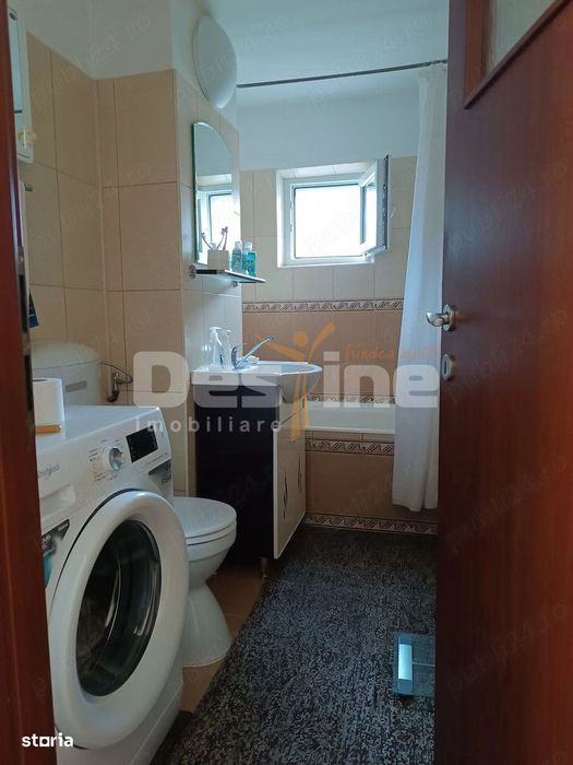 Apartament 3 camere de vanzare