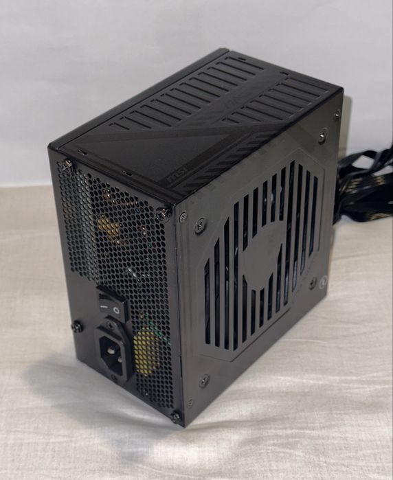 Sursa PC MSI MAG A650BNL, 650W, 80 PLUS Bronze - Aproape noua