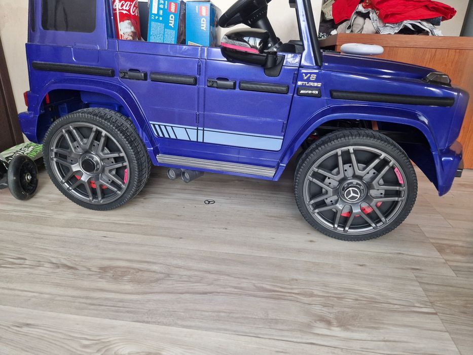 Акумулаторен детски джип Мерцедес