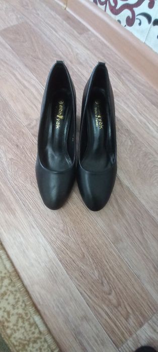 Туфли сатылады. Жаксы куйде.