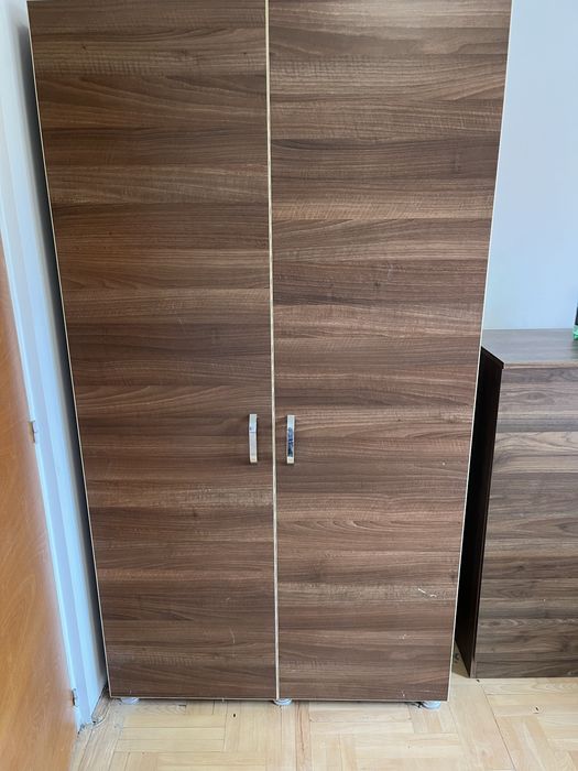 Mobila dormitor dulap plus comoda de vanzare