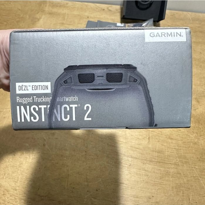 Продам Garmin Instinct Dezl Edition