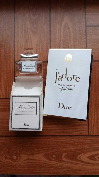 Miniparfum Dior Miss Dior Blooming Bouquet EdT 5 ml + cadou