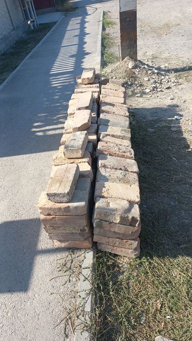 Кирпич огнеупорныи.