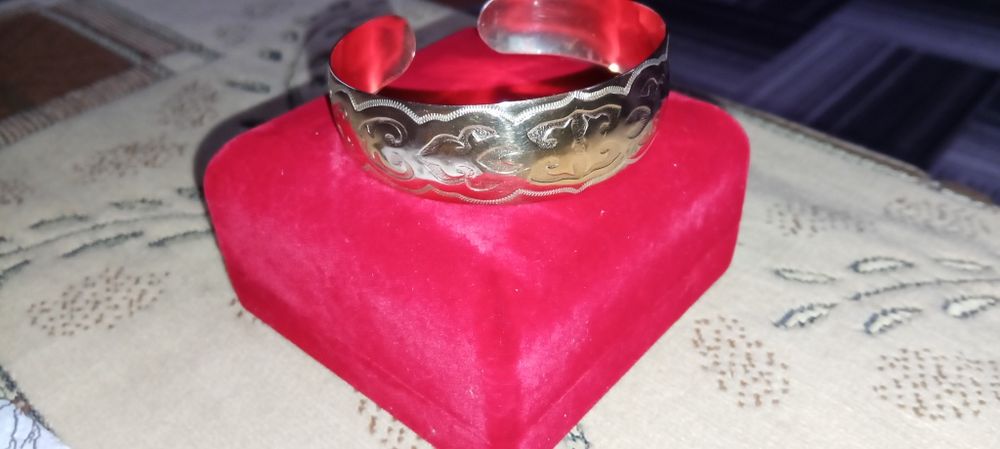 Продам браслет серебро+золото