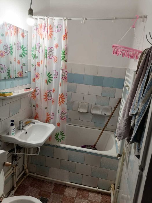 apartament cu 2 camere inchiriez