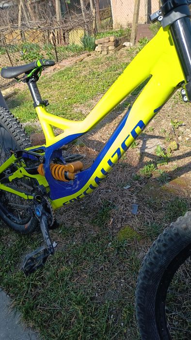 Specialized demo 8 , canyon sender 6.0