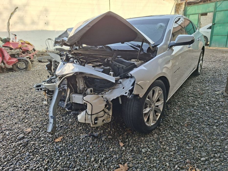 Avarinniy malibu 2
143 min yurgan 
Benzinda 
Mator karobka butun 
Oldi