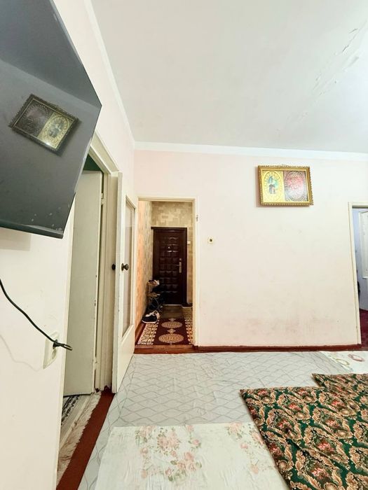 Qo’yliq massiv panelniyda 2 xonali uy sotiladi
