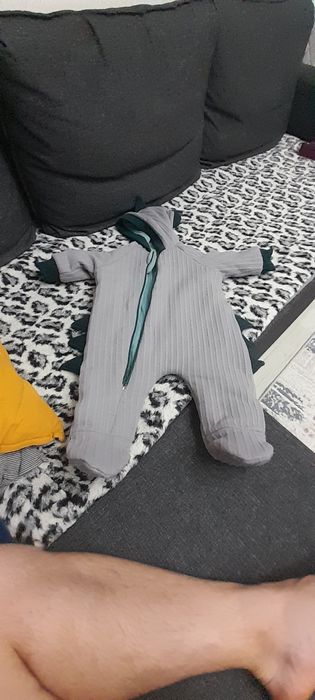 Весенний комбинзончик