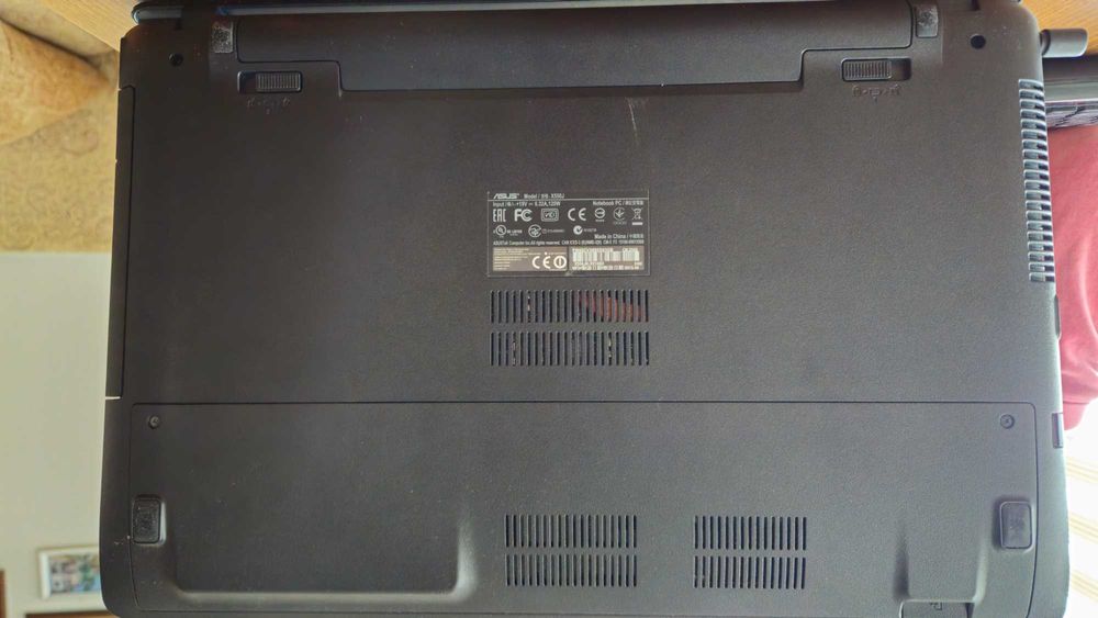 Лаптоп ASUS X550J [intel i7-4710HQ / Nvidia GeForce 850m]