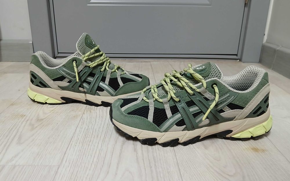 Продам кроссовки от Asics