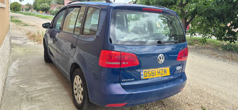 VOLKSWAGEN Touran 2012 — imagine 4