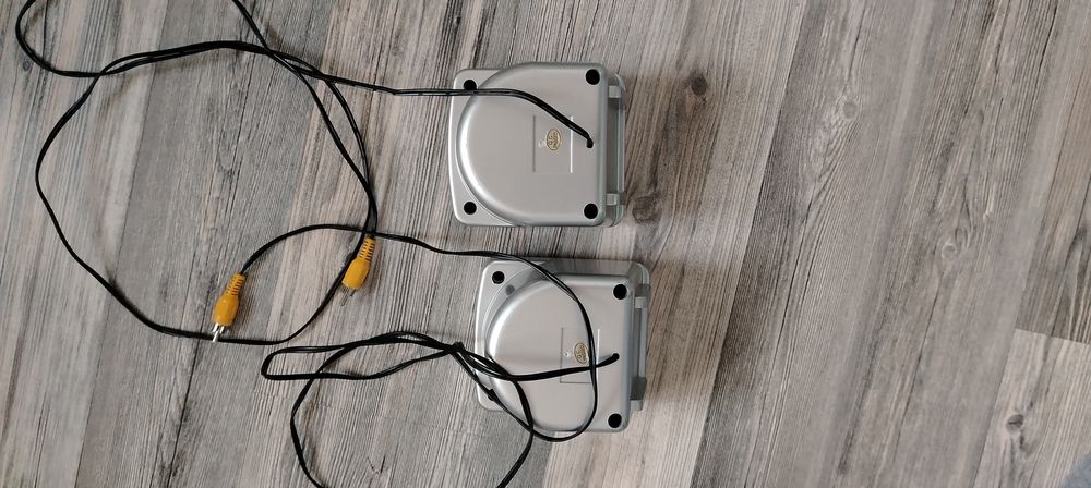 Продавам 2 тонколони