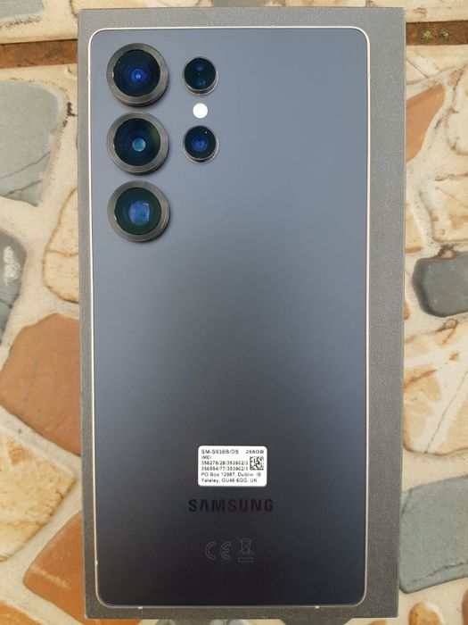 Vând Samsung galaxy S  25  Ultra