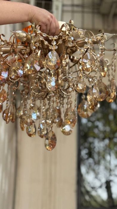 10 люстры разные