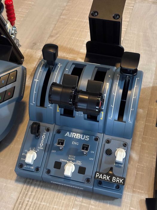 Thrustmaster Airbus Captain Pack + TFRP Rudder