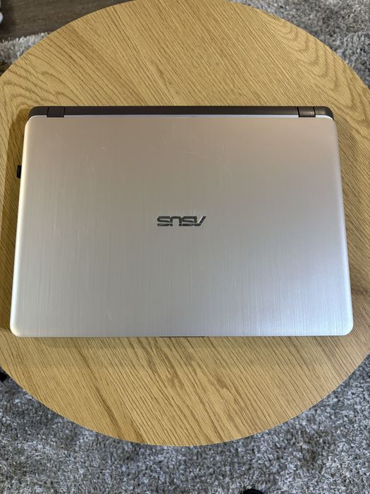 Laptop Asus VivoBook 15