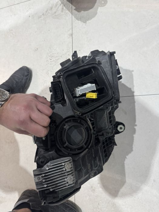 Faruri Mercedes C w205 facelift lci