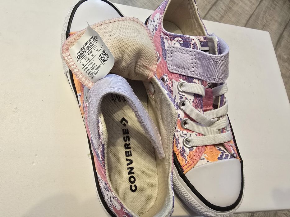 Converse pentru fetite